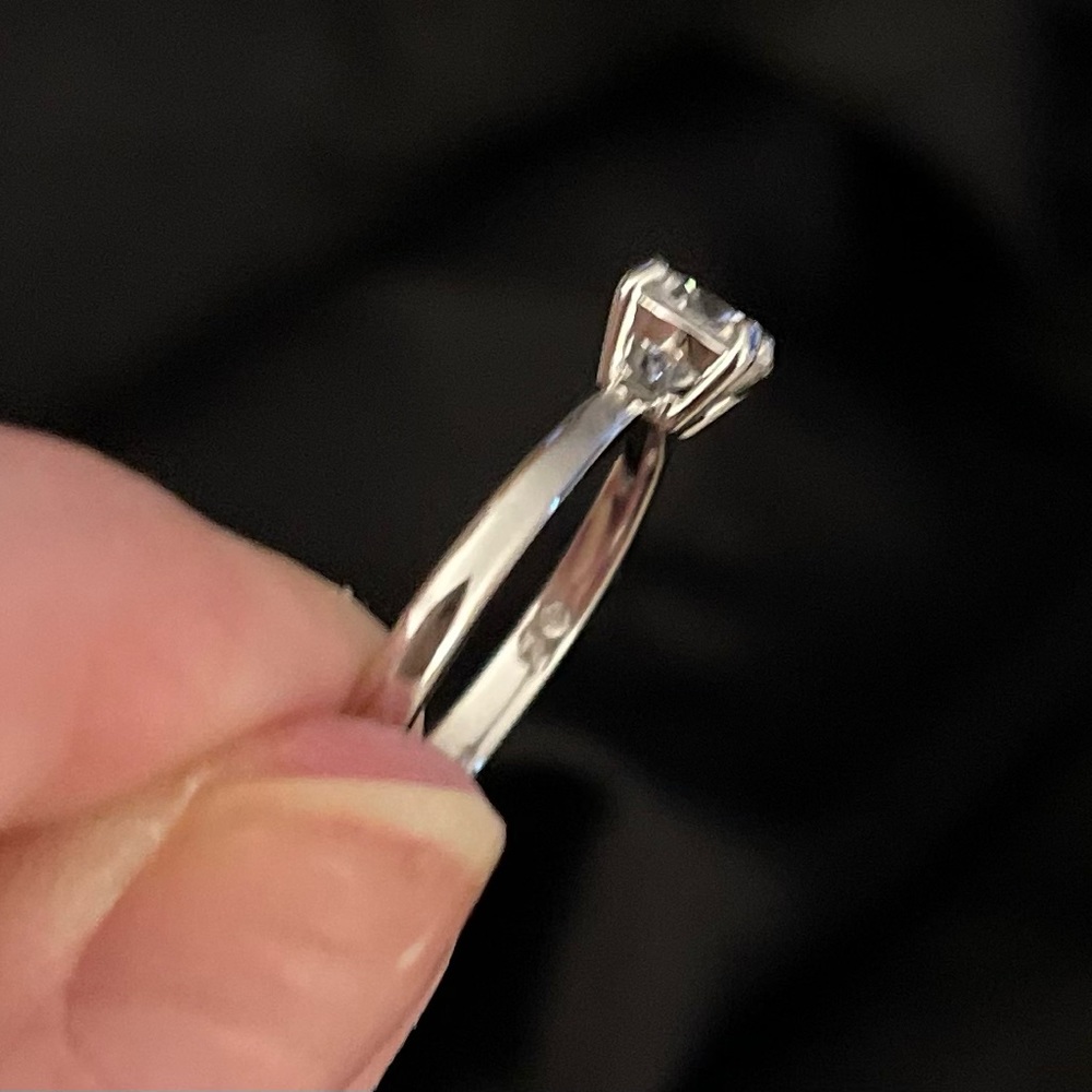 Swarovski Solitaire Ring in size  8/58, Silver Rhodium, Like New, Authentic - Picture 5 of 6